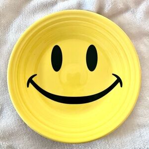 Smiley Face Plate 9” Diameter, Gloss Finish FIESTA